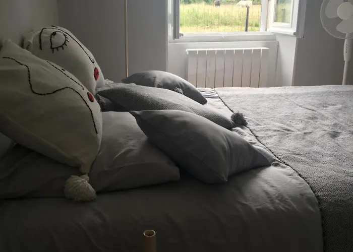 Ferienhaus Longere Avec Piscine Partagee